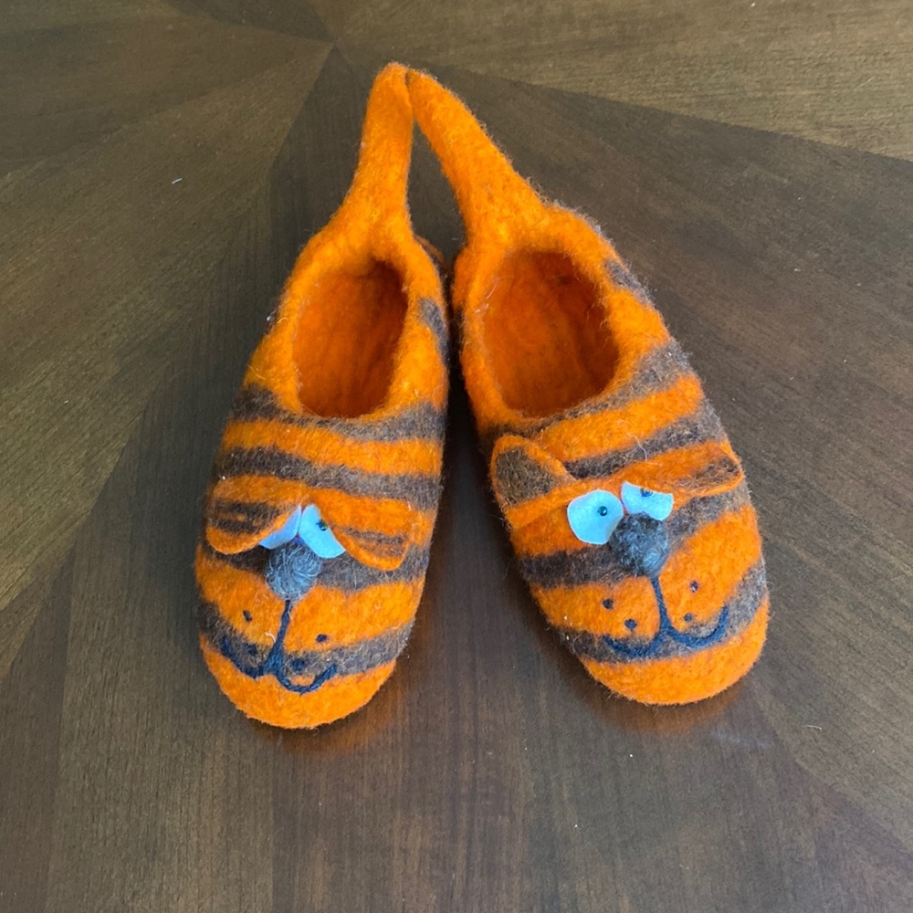 Orange Felt Wool Cat Shoes